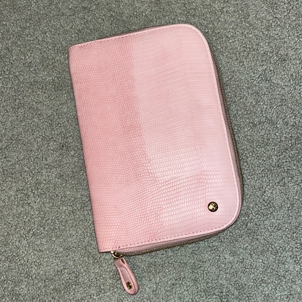 Stephanie Johnson travel jewelry case holder